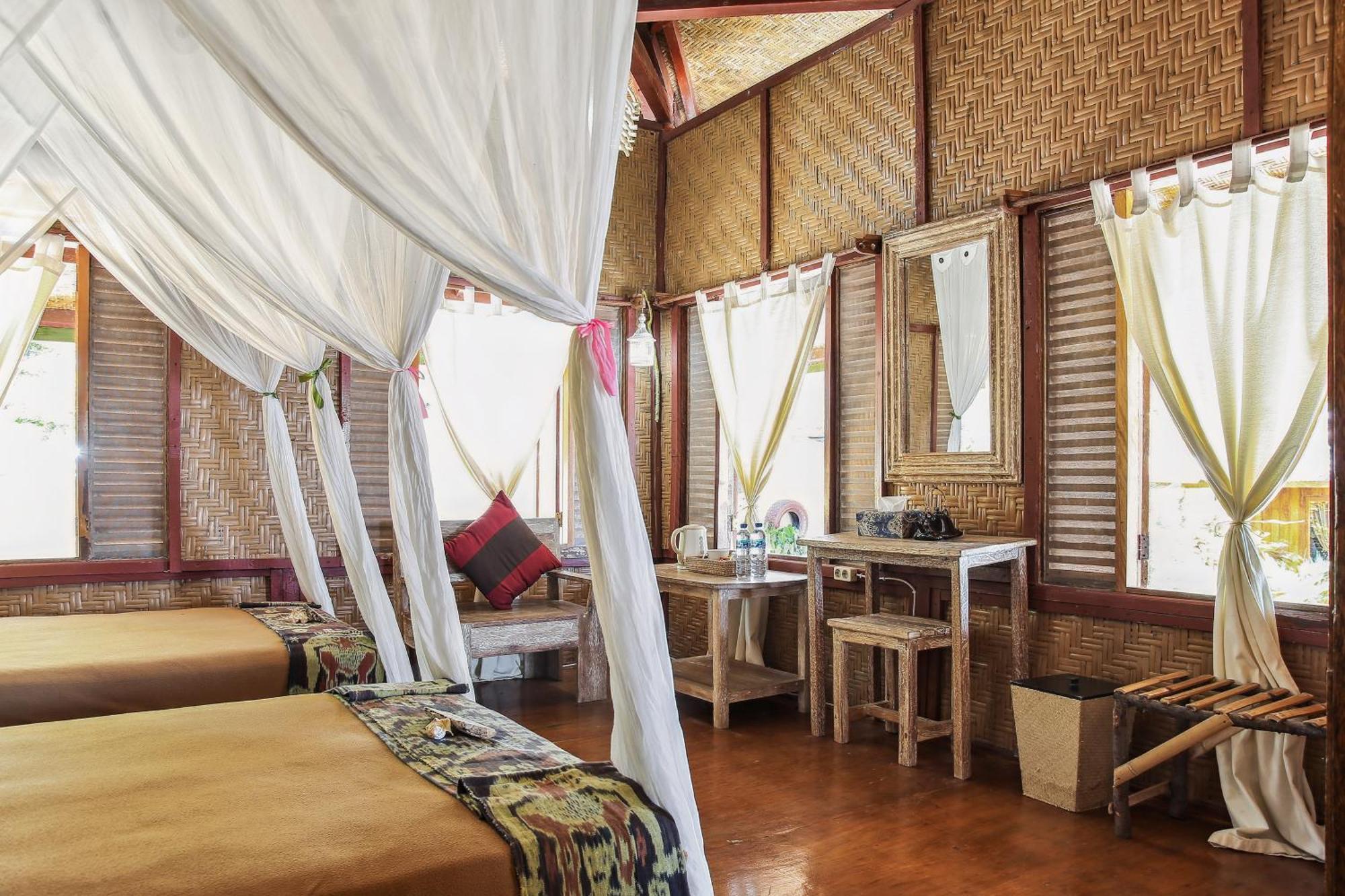 Cemara Beachfront Suite Mondu Buitenkant foto